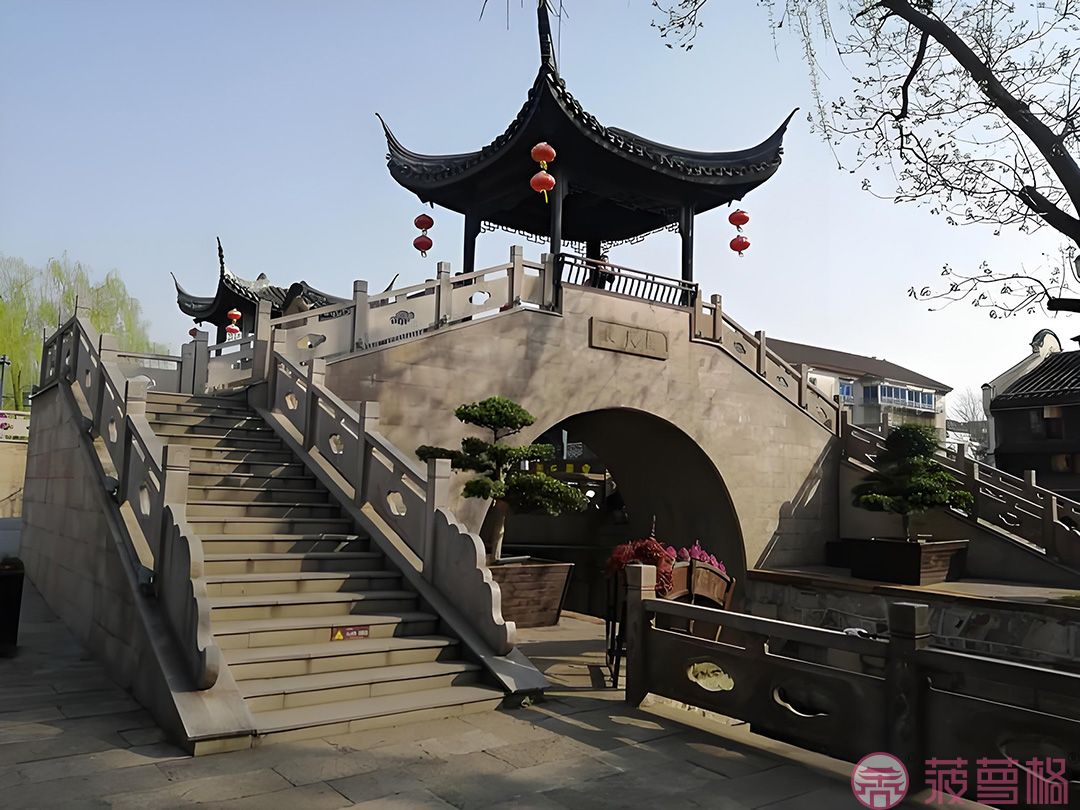 装饰性石拱桥,传统与美学的完美结合 装饰性石拱桥,传统与美学的完美结合